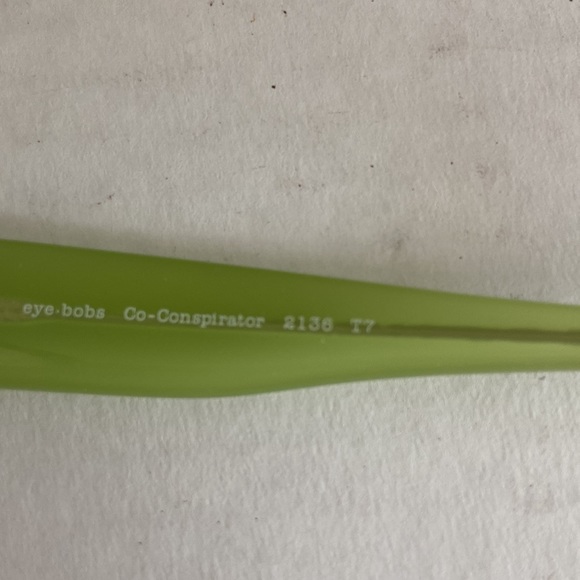 Eye-Bob’s Reading glasses. Readers 1.0. tortoise shell, lime green temples. - Picture 3 of 5